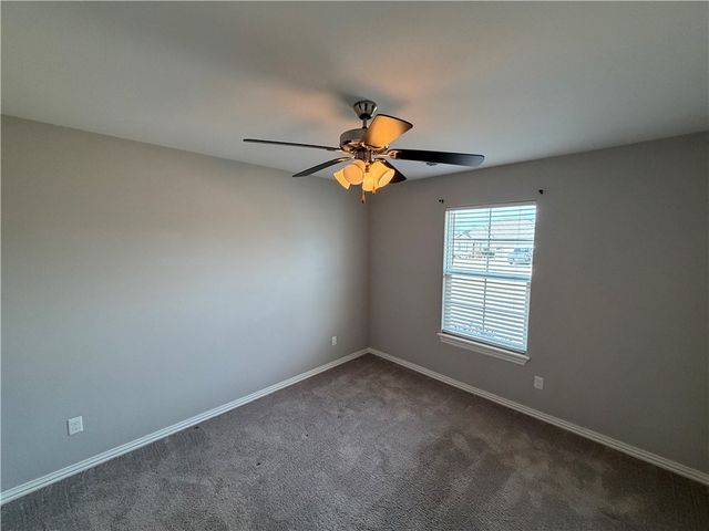 6025 W Quinn Street, Fayetteville, AR 72704