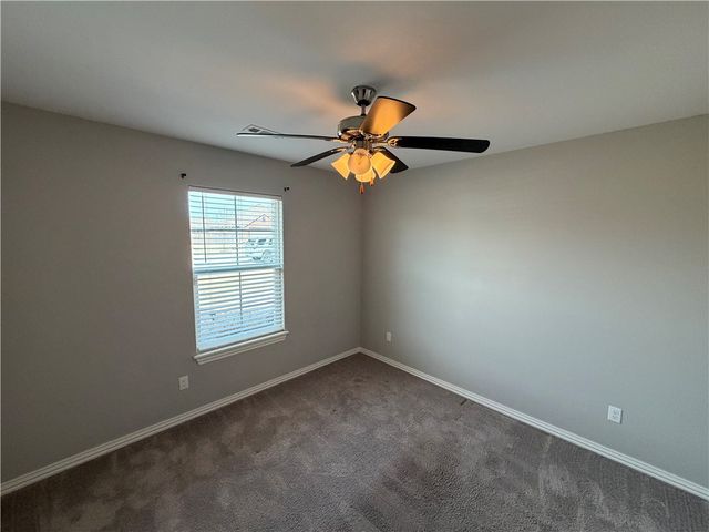 6025 W Quinn Street, Fayetteville, AR 72704