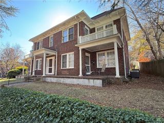 202 N Hawthorne Road 1, Winston-salem, NC 27104