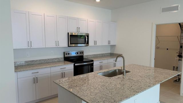1872 NW 6th Court, Pompano Beach, FL 33069
