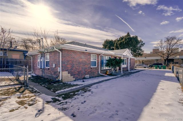 1418 Ironton Street, Aurora, CO 80010