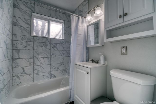 1418 Ironton Street, Aurora, CO 80010