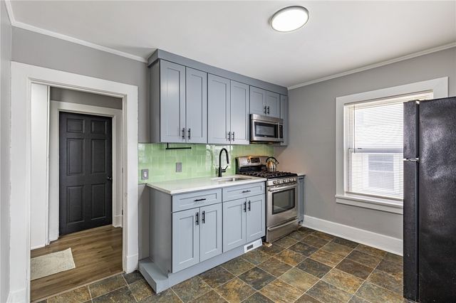 333 Raines Park, Rochester, NY 14613