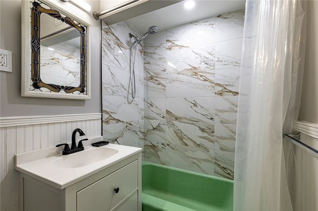 333 Raines Park, Rochester, NY 14613