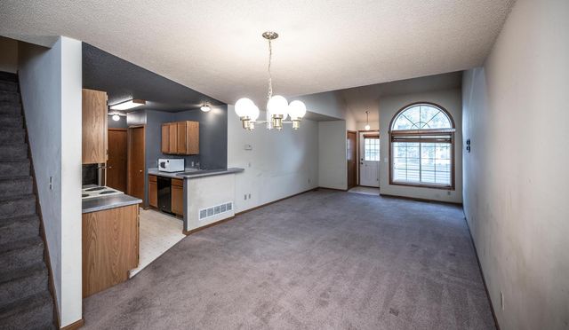 13826 Granada Way, Apple Valley, MN 55124
