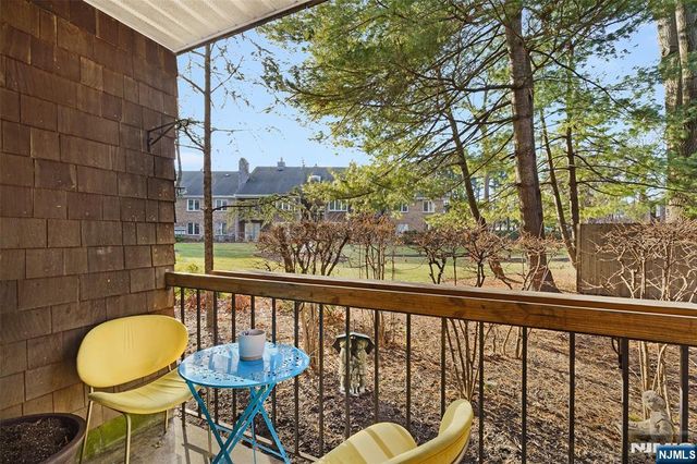 5 Tulip Crescent 1C, Little Falls, NJ 07424