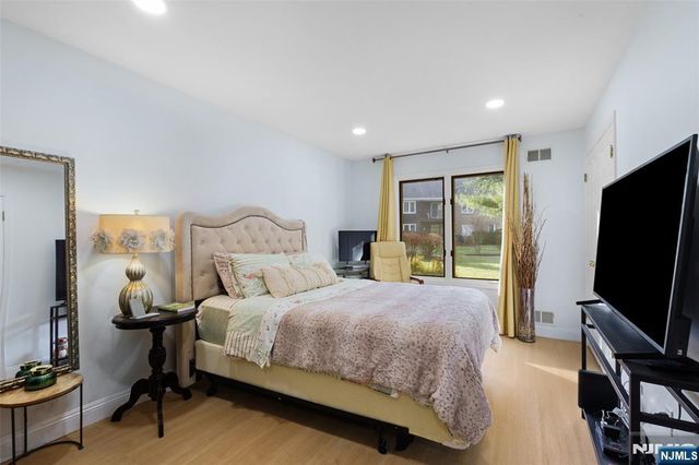 5 Tulip Crescent 1C, Little Falls, NJ 07424