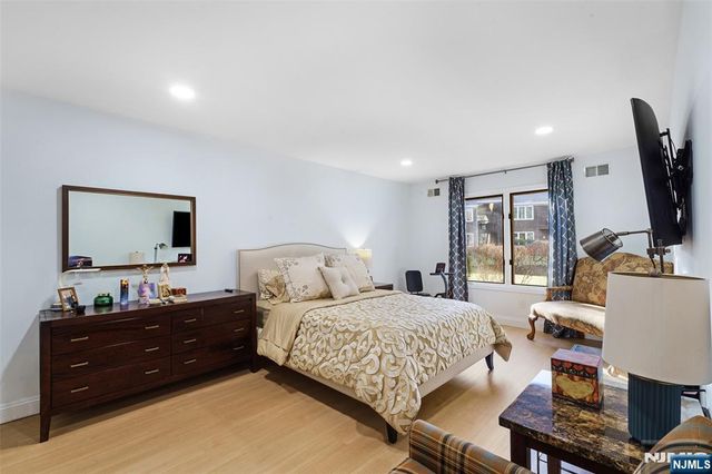 5 Tulip Crescent 1C, Little Falls, NJ 07424