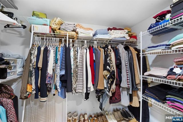 5 Tulip Crescent 1C, Little Falls, NJ 07424