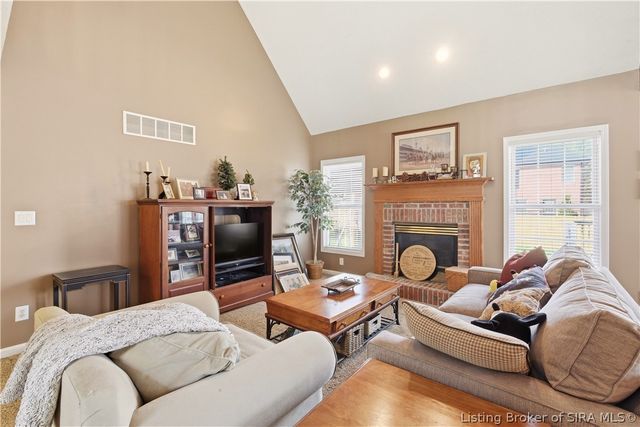 3302 Cobblers Court, New Albany, IN 47150