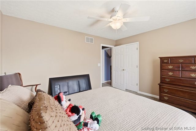 3302 Cobblers Court, New Albany, IN 47150