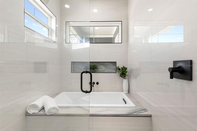 3839 71ST STREET N, St Petersburg, FL 33709