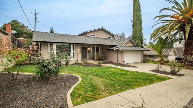 459 Meadowview Dr, Vacaville, CA 95688