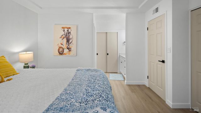 459 Meadowview Dr, Vacaville, CA 95688