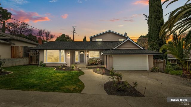 459 Meadowview Dr, Vacaville, CA 95688