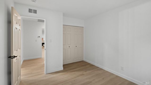 459 Meadowview Dr, Vacaville, CA 95688