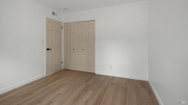 459 Meadowview Dr, Vacaville, CA 95688