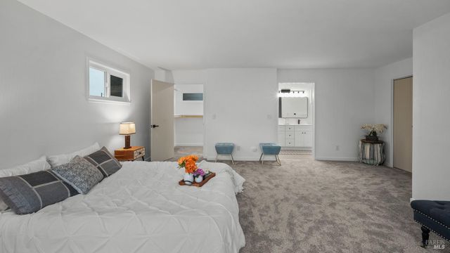 459 Meadowview Dr, Vacaville, CA 95688