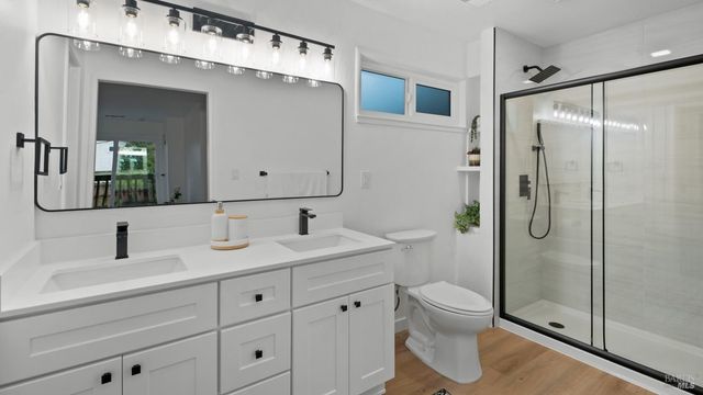 459 Meadowview Dr, Vacaville, CA 95688