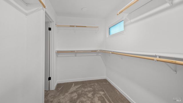 459 Meadowview Dr, Vacaville, CA 95688