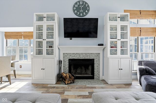 7504 Harbour Isle, Indianapolis, IN 46240