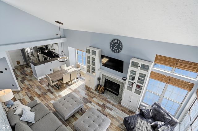 7504 Harbour Isle, Indianapolis, IN 46240