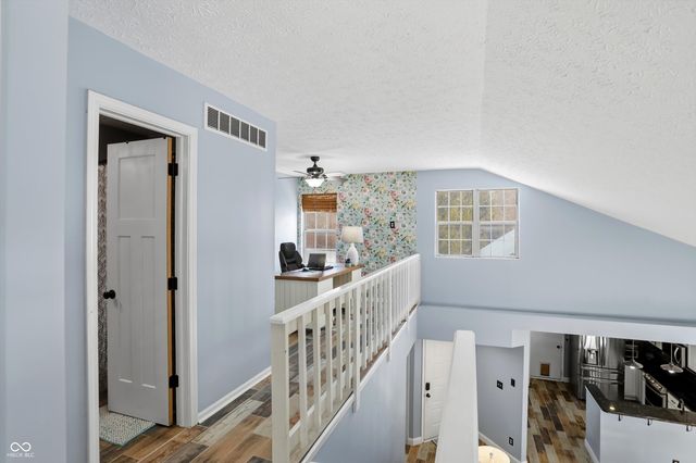 7504 Harbour Isle, Indianapolis, IN 46240