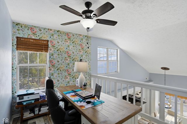 7504 Harbour Isle, Indianapolis, IN 46240