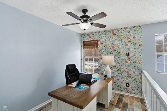 7504 Harbour Isle, Indianapolis, IN 46240