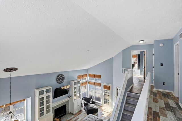 7504 Harbour Isle, Indianapolis, IN 46240