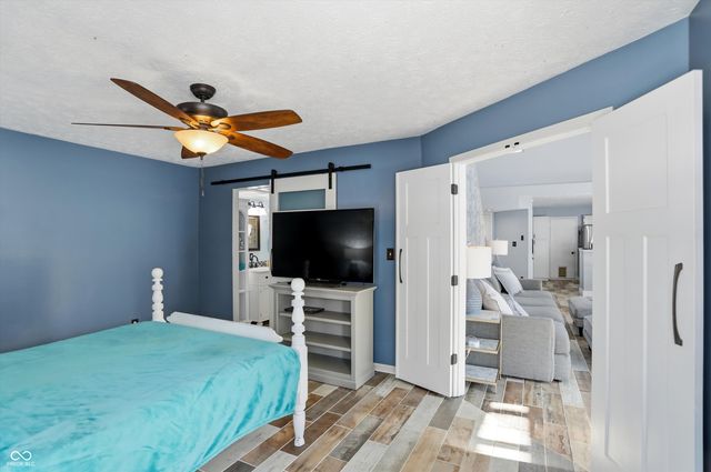 7504 Harbour Isle, Indianapolis, IN 46240