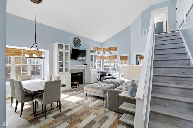 7504 Harbour Isle, Indianapolis, IN 46240