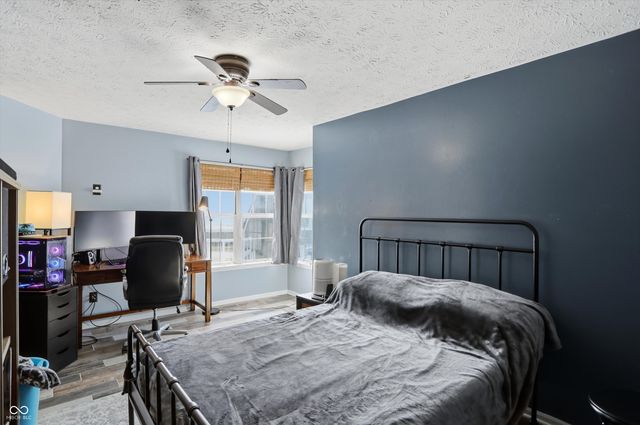 7504 Harbour Isle, Indianapolis, IN 46240