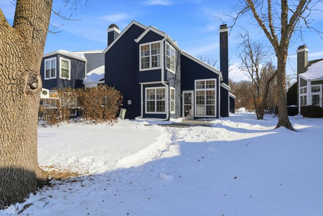 7504 Harbour Isle, Indianapolis, IN 46240