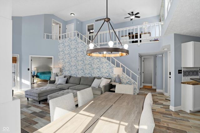 7504 Harbour Isle, Indianapolis, IN 46240