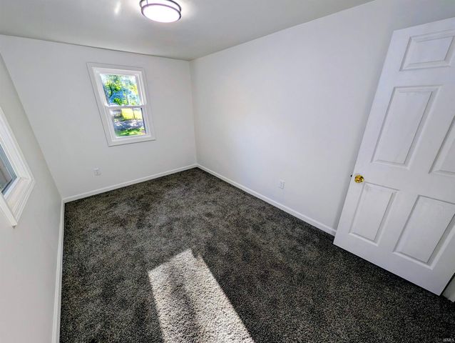 55405 Glenn Road, South Bend, IN 46628