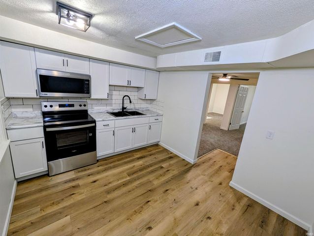 55405 Glenn Road, South Bend, IN 46628