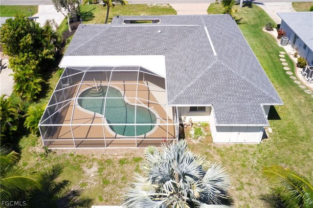 5213 SW 2nd PL, Cape Coral, FL 33914