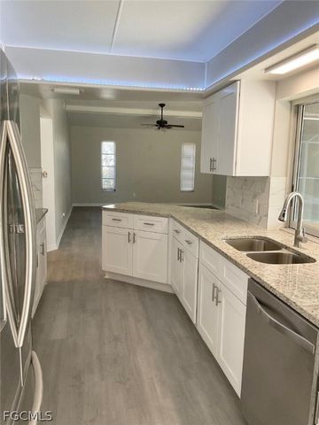 5213 SW 2nd PL, Cape Coral, FL 33914