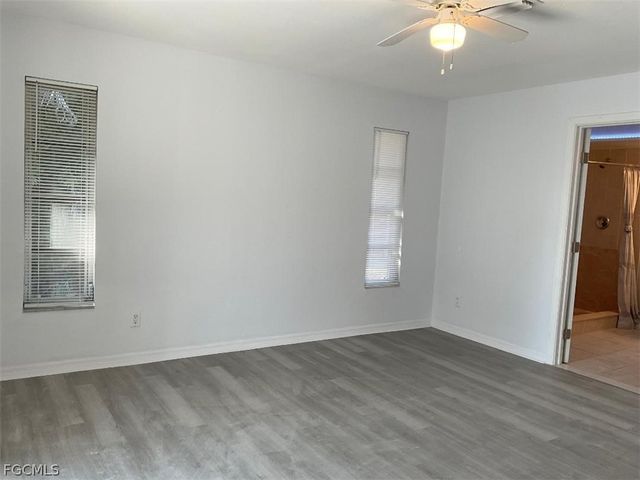 5213 SW 2nd PL, Cape Coral, FL 33914