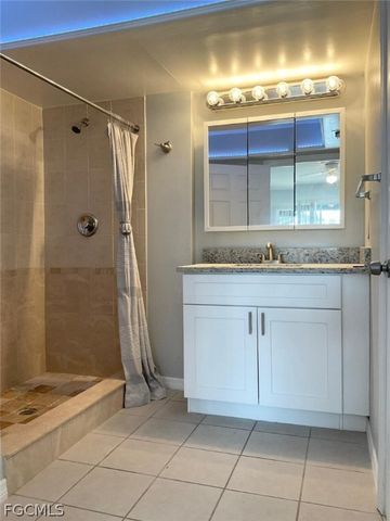 5213 SW 2nd PL, Cape Coral, FL 33914