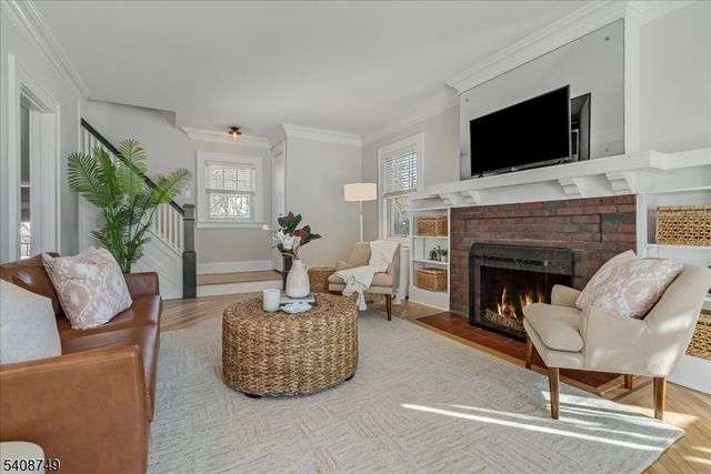 5 Inness Pl, Glen Ridge Boro Twp., NJ 07028