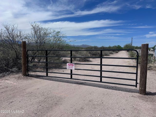 190 W Four Feathers, Benson, AZ 85602