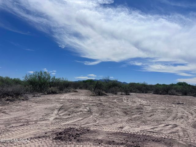 190 W Four Feathers, Benson, AZ 85602