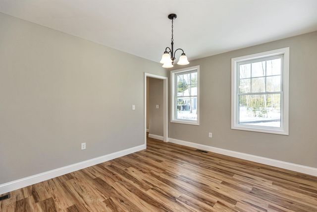 37 Reed Road, Sandown, NH 03873