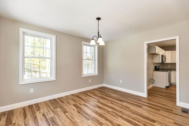 37 Reed Road, Sandown, NH 03873