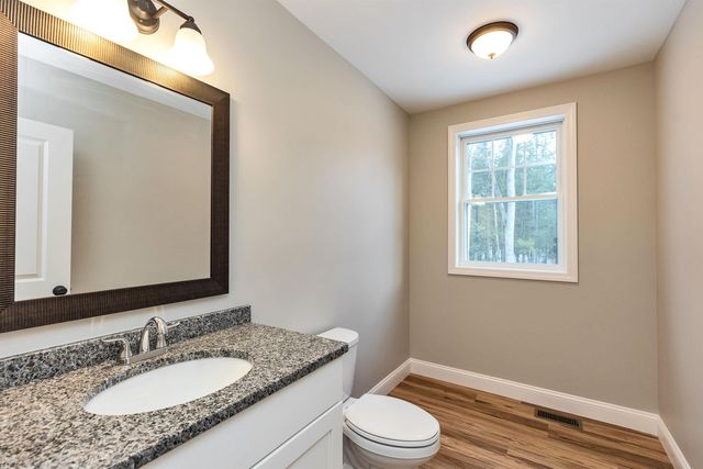 37 Reed Road, Sandown, NH 03873