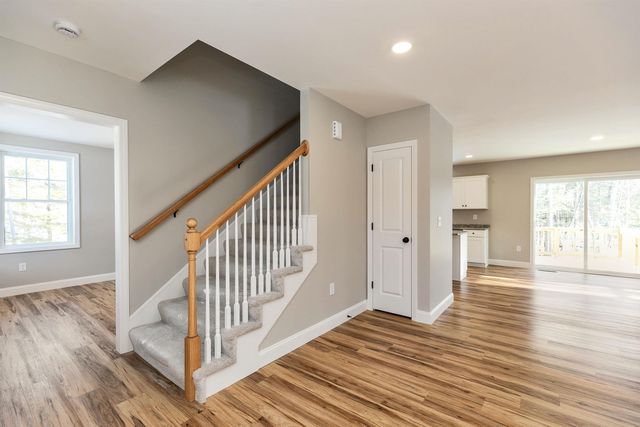 37 Reed Road, Sandown, NH 03873