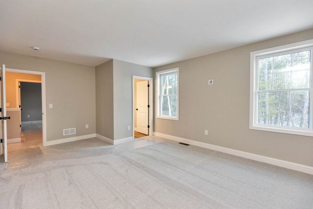 37 Reed Road, Sandown, NH 03873