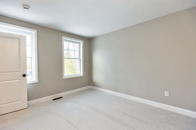 37 Reed Road, Sandown, NH 03873